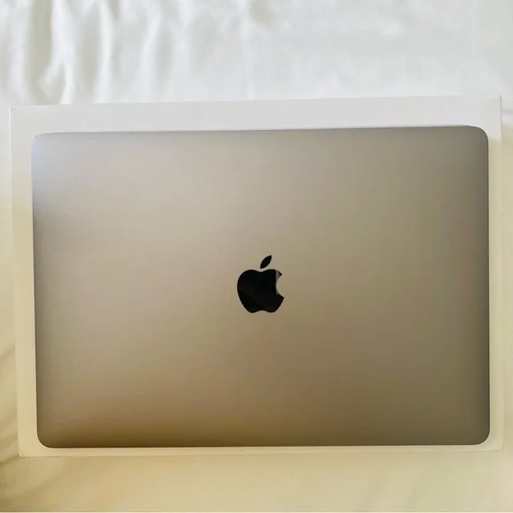 Applel MacBook Pro 13-inch - Picture 6 of 14